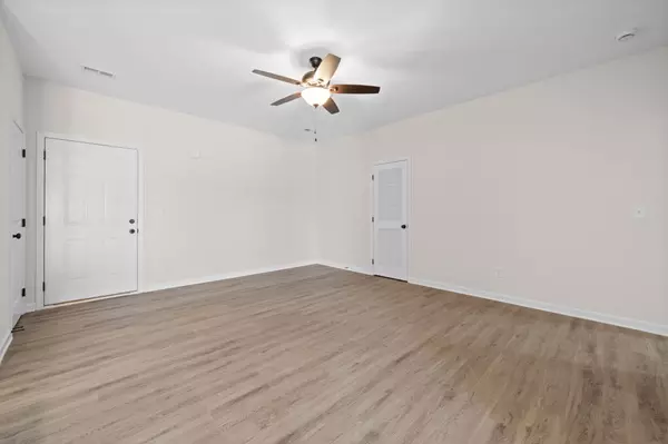 Clarksville, TN 37042,15 Millswood Dr #A109