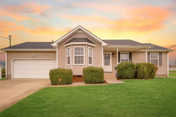 100 Bowers Ct, Oak Grove, KY 42262