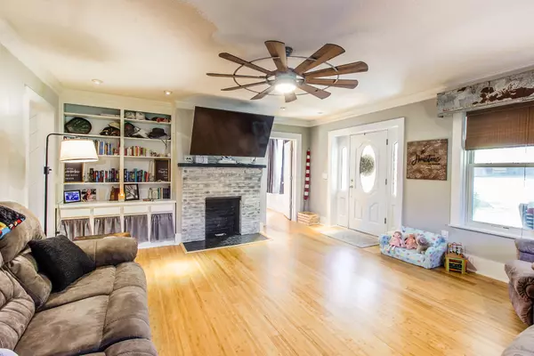 Waverly, TN 37185,311 E Main St