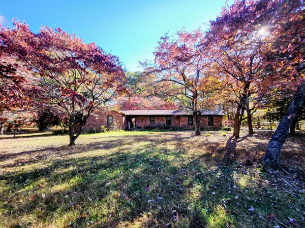 924 Spring Valley Rd, Mcminnville, TN 37110