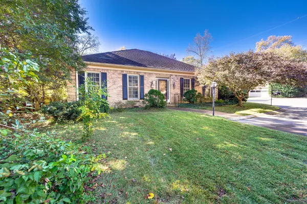 Nashville, TN 37215,3710 Hobbs Rd