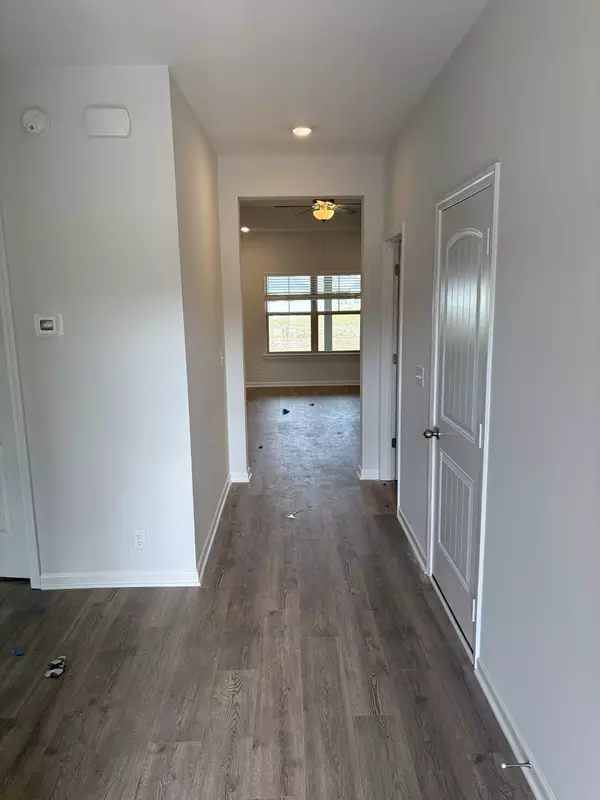 Murfreesboro, TN 37128,513 Crimper Lane