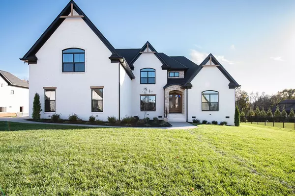 862 Harrisburg Ln, Mount Juliet, TN 37122