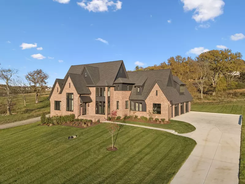 9204 Horton Hwy, College Grove, TN 37046