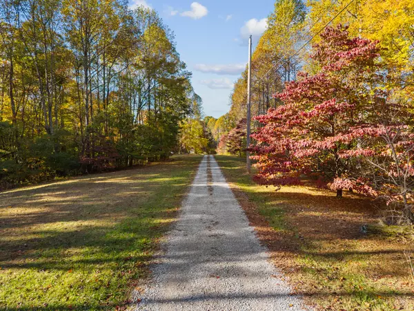 5070 Grady Ln, Whites Creek, TN 37189