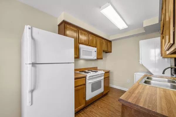 Oak Grove, KY 42262,812 Pembroke Oak Grove Rd #14