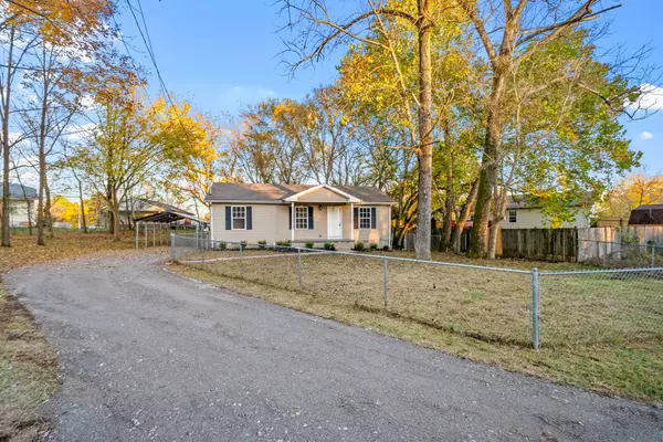 Clarksville, TN 37042,445 Market St