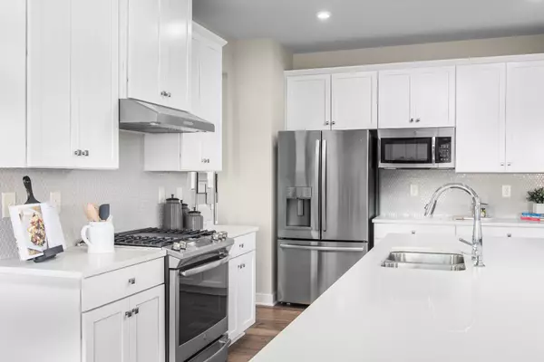 White House, TN 37188,2324 Thoroughbred Way