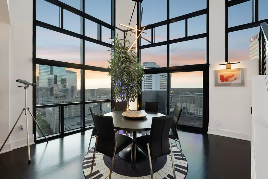 555 Church St #2100, Nashville, TN 37219