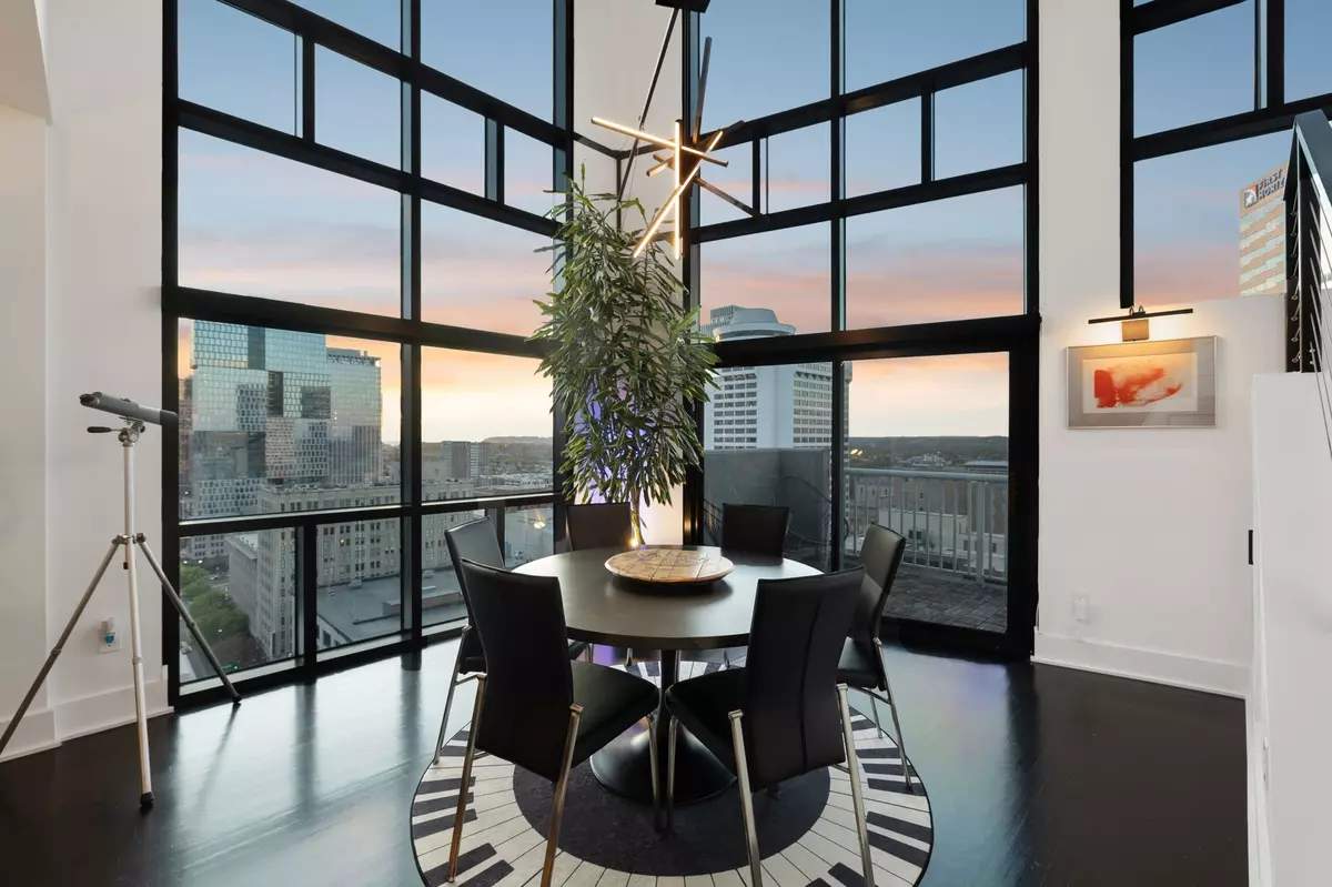 Nashville, TN 37219,555 Church St #2100