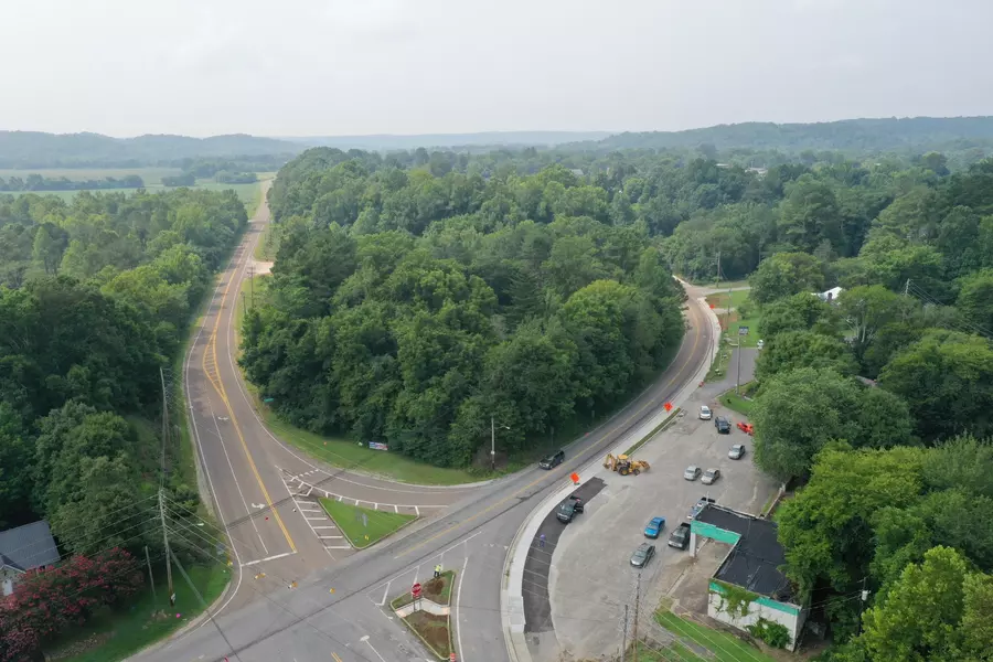 266 E Main St, Linden, TN 37096