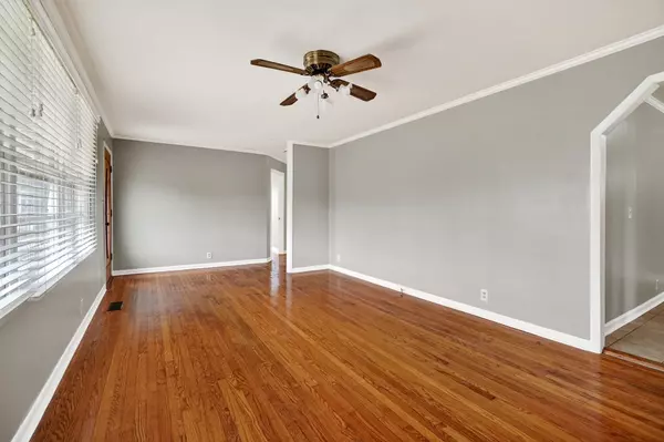 Smithville, TN 37166,824 W Broad St