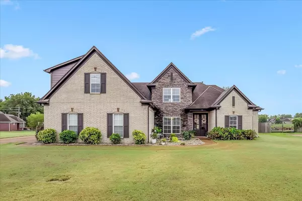 Atoka, TN 38004,235 HAWTHORN LN