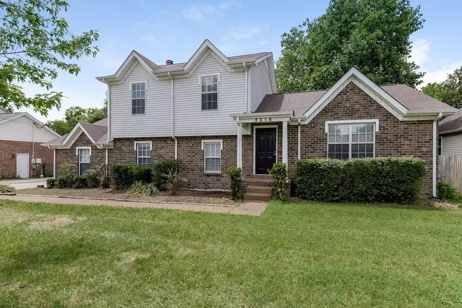 3216 Country Lawn Dr, Antioch, TN 37013