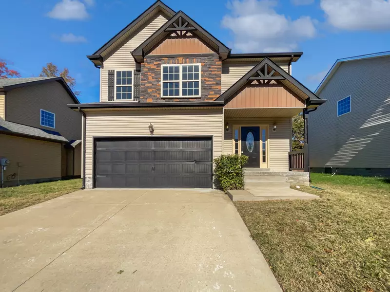 743 Sleek Fox Dr, Clarksville, TN 37040