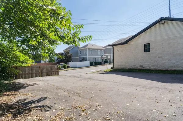 Nashville, TN 37208,905 21st Ave #N