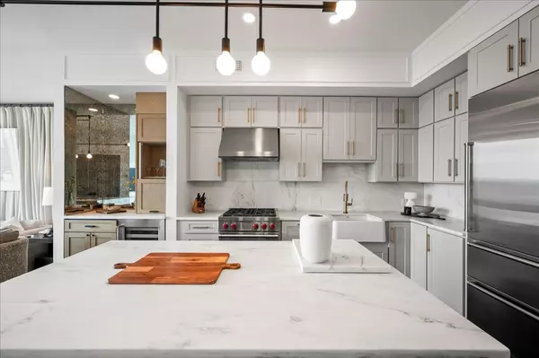 Nashville, TN 37203,1616 West End Ave #2710