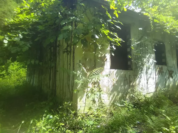 Sparta, TN 38583,2359 Mack Floyd Rd