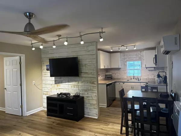 Crump, TN 38327,110 CATFISH LN