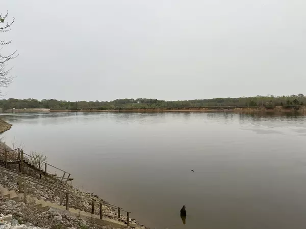 Crump, TN 38327,2700 CATFISH LN