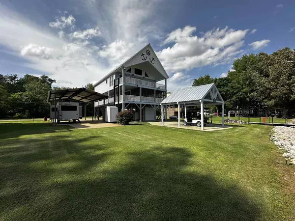 Crump, TN 38327,552 CATFISH LN