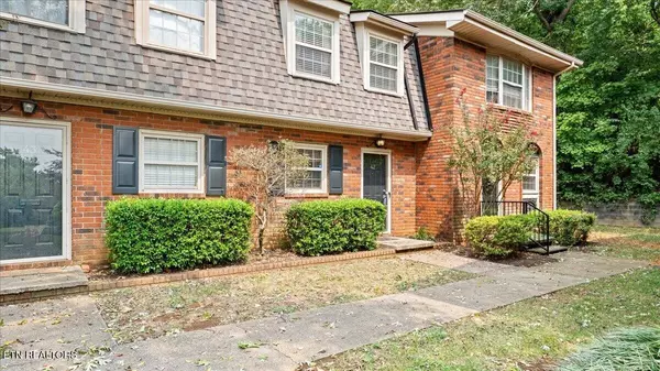 Knoxville, TN 37919,6529 Deane Hill Drive #42