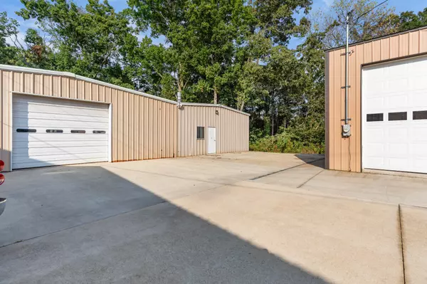 Lawrenceburg, TN 38464,3902 Pulaski Hwy