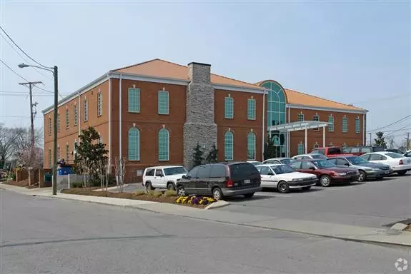 Nashville, TN 37203,2001 Charlotte Ave