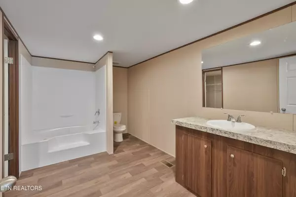 Knoxville, TN 37920,905 Drive D