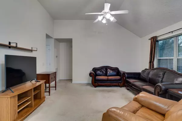 Antioch, TN 37013,864 Pin Oak Dr