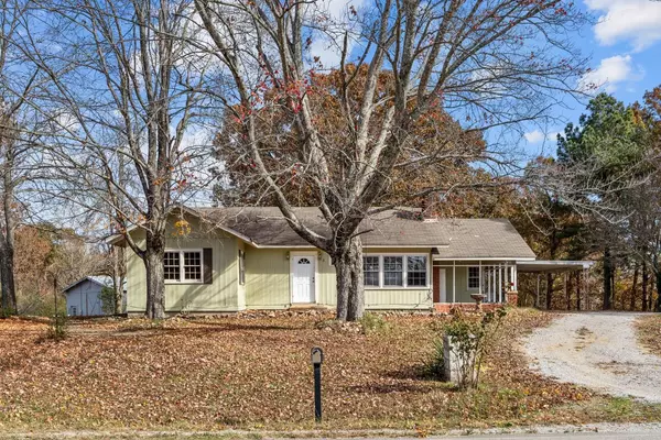 1260 Clydeton Rd, Waverly, TN 37185