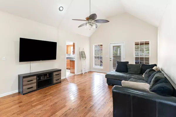 Charlotte, TN 37036,3075 Bowker Rd