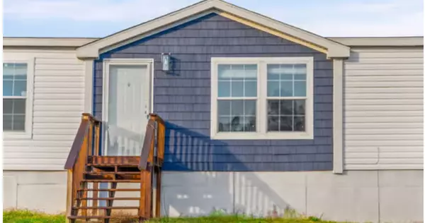 111 Antioch Rd, Charlotte, TN 37036