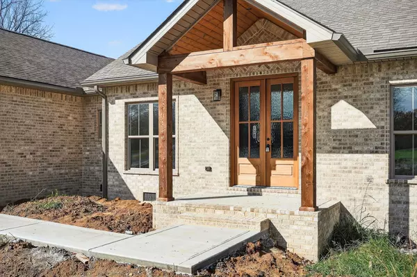 Livingston, TN 38570,136 E McCormick Rd