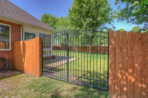 Murfreesboro, TN 37128,2006 Adonis Dr