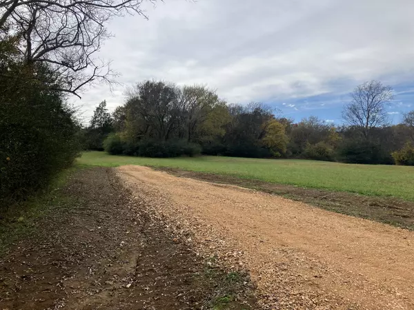 Mount Pleasant, TN 38474,7 Booker Ridge RD