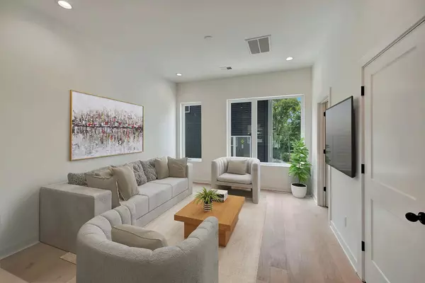 Nashville, TN 37210,1261 John St