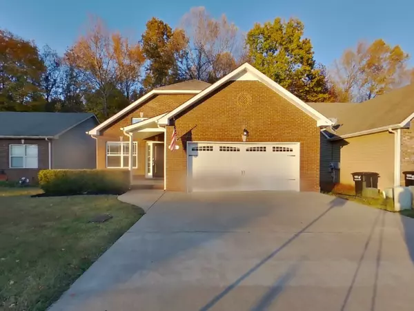 315 David Dr, Clarksville, TN 37040