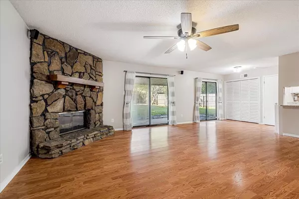 Cordova, TN 38016,8277 GLEN ROCK CV