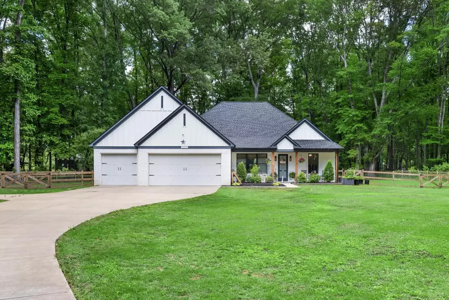 12210 FOX LAIR DR, Collierville, TN 38017