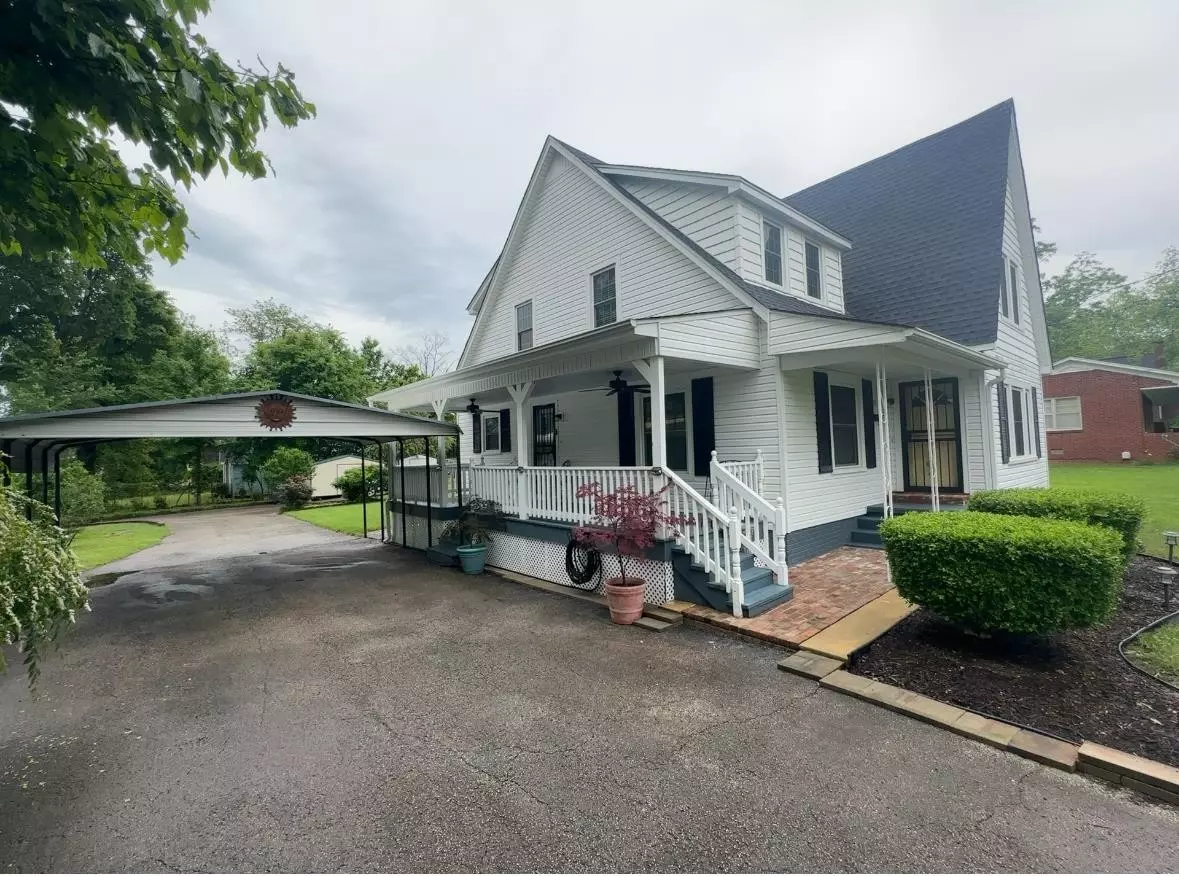 Bolivar, TN 38008,605 NEELY ST