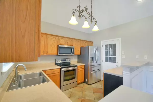 Arlington, TN 38002,5816 REED BEND CV