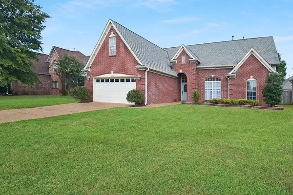 8158 SHORT GRASS CV, Arlington, TN 38002