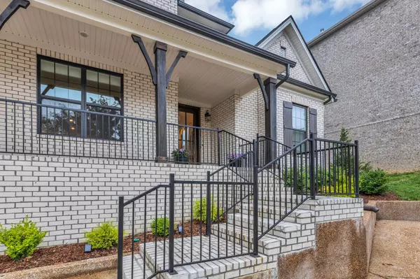 Nashville, TN 37221,8040 Still Spring Ridge Dr