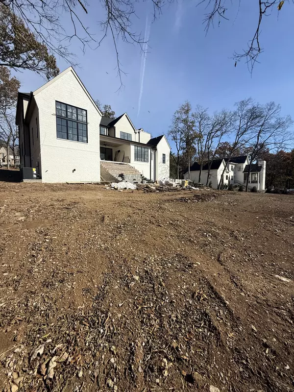 Nashville, TN 37205,735 Richfield Dr