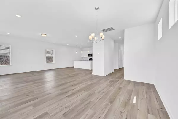 Clarksville, TN 37043,1373 English Oak Drive