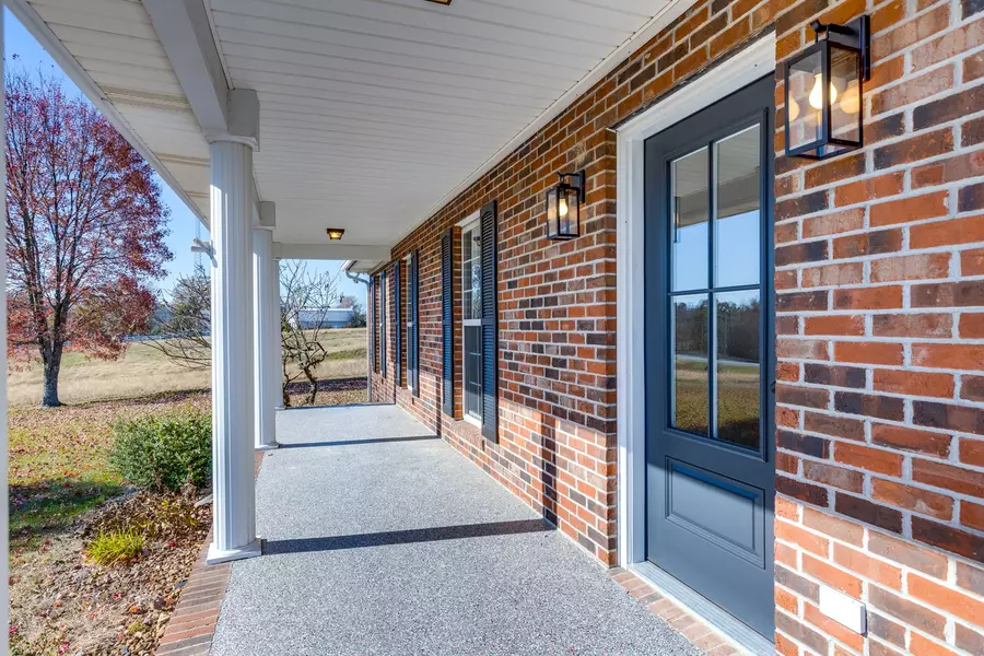 3811 Highway 52 #E, Bethpage, TN 37022