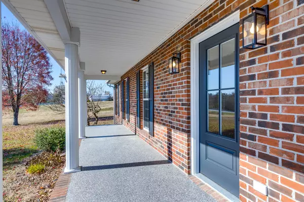 3811 Highway 52 #E, Bethpage, TN 37022