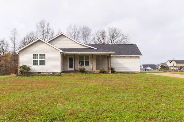 658 Springwater Dr, Summertown, TN 38483