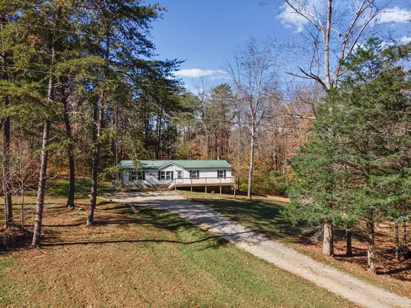 9836 S Lick Creek Rd, Lyles, TN 37098